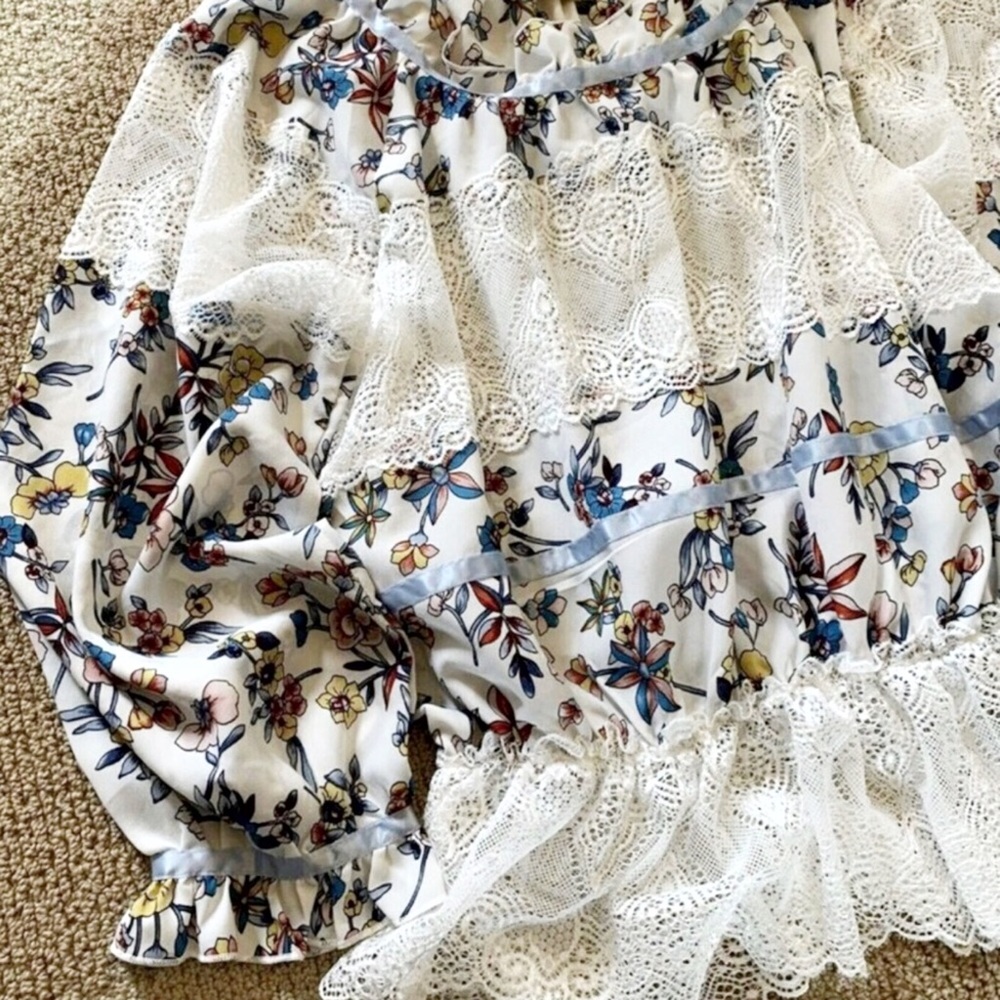 SALE POL White + Blue Flowers & Lace High Neck Top - Picture 8 of 13